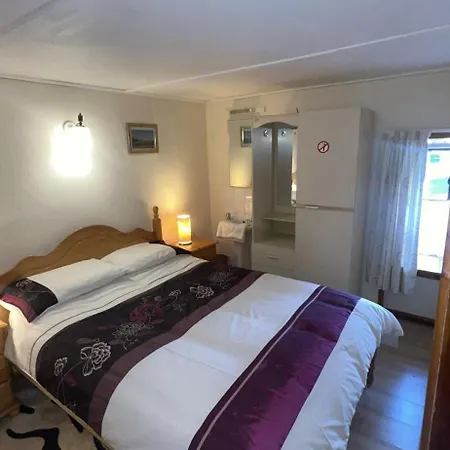 Cummins * Ballycrossaun